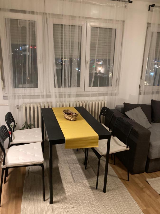 Apartman Tilia Belgrado Esterno foto